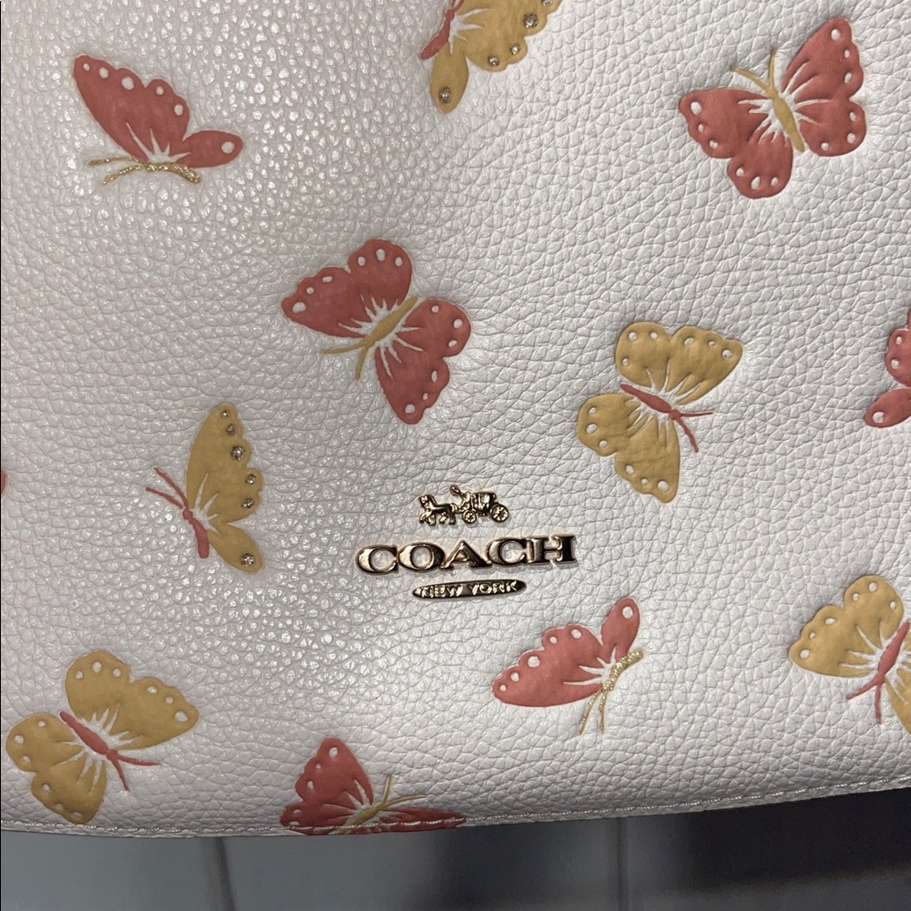 Coach Butterfly Print Sutton Crossbody NWT with a dustbag - Picture 10 of 13